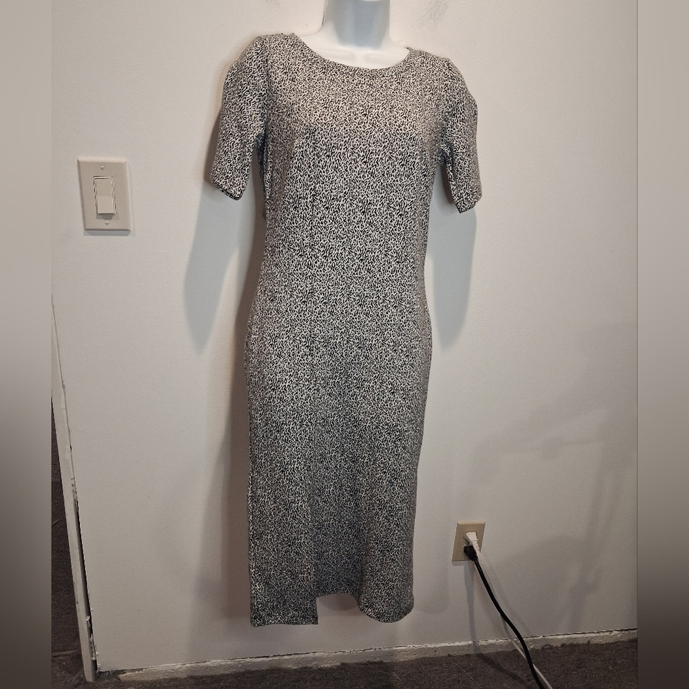 New Loft Size 0 Animal Print Knit Short Sleeved Dress